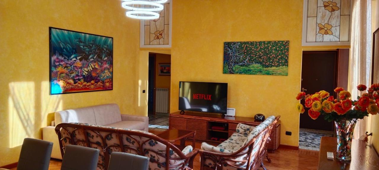 Luxe Apartment Near Milano, Rho Fiera E Mxp Busto Arsizio Eksteriør billede