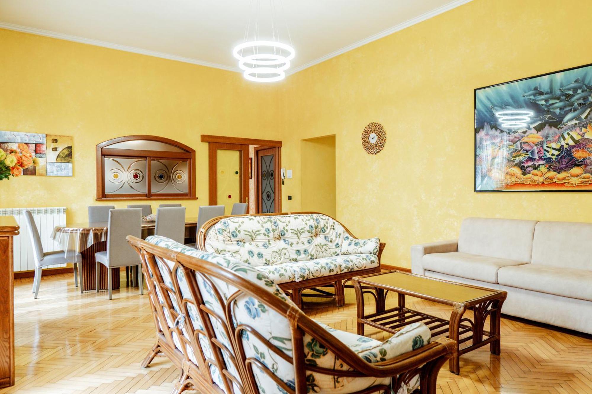 Luxe Apartment Near Milano, Rho Fiera E Mxp Busto Arsizio Eksteriør billede